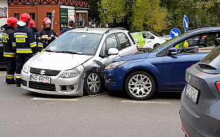 Kolizja dwóch aut powodem korków na ulicy Mochnackiego w Olsztynie